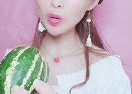娱乐圈“自闭孙子”背后的感人故事：低调中的坚持与突破
